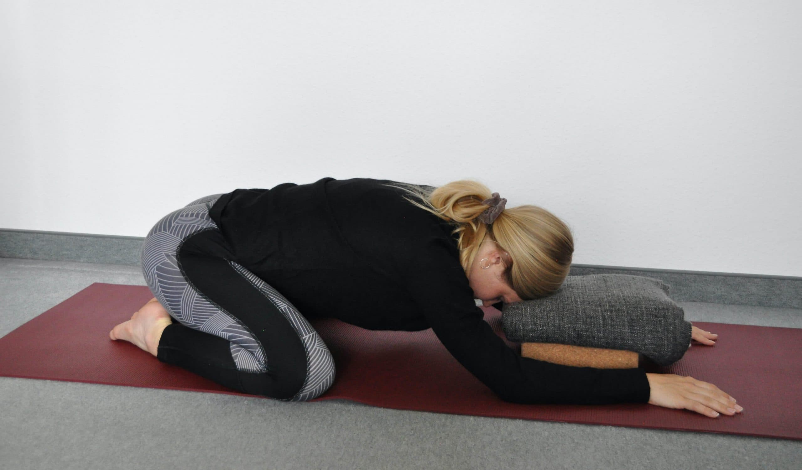 Yoga during your period? – Learn what is good for your body