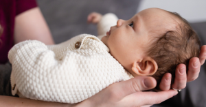 Babymassage, Babymassage nach Leboyer, Massage für Babys, Babymassage Online-Kurs, Baby Online-Kurs, indische Babymassage, Babymassage ab wann sinnvoll, Babymassage Koliken, Babymassage Blähungen, Babymassage Vorteile, HypnoBirthing, Marie Comia, Vulvani