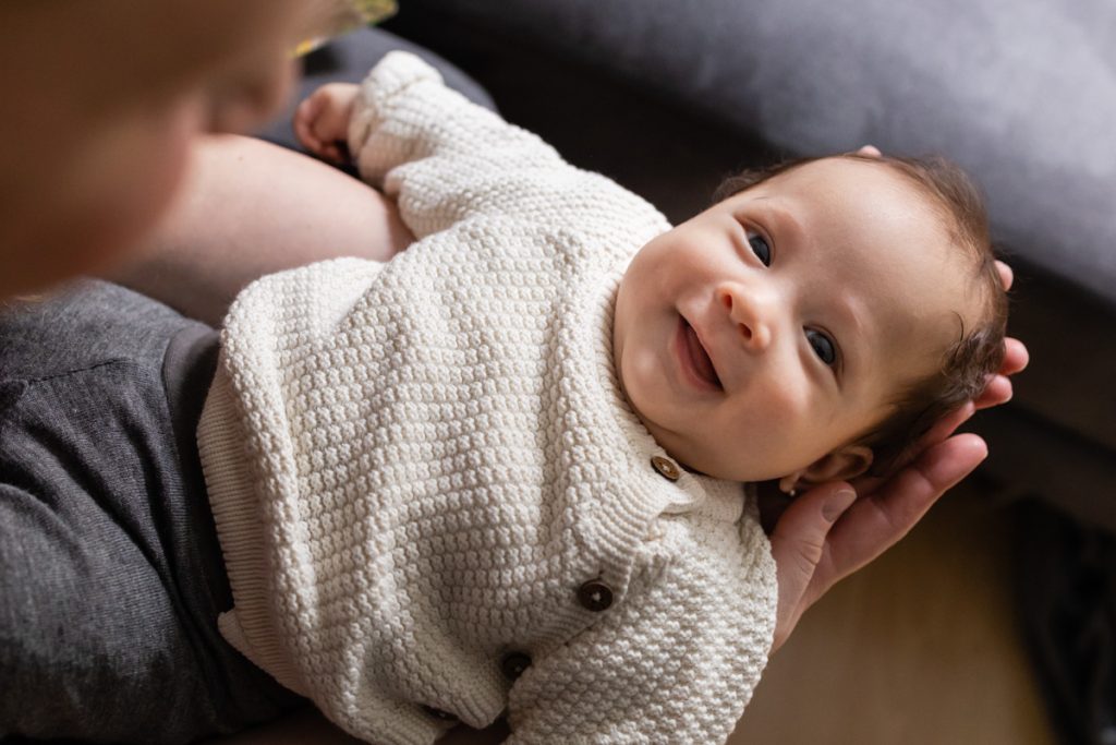 Babymassage, Babymassage nach Leboyer, Massage für Babys, Babymassage Online-Kurs, Baby Online-Kurs, indische Babymassage, Babymassage ab wann sinnvoll, Babymassage Koliken, Babymassage Blähungen, Babymassage Vorteile, HypnoBirthing, Marie Comia, Vulvani